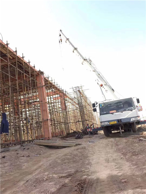 新泰市吊车作业的安全注意事项有哪些？